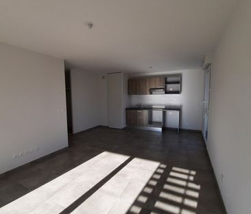 Location Appartement 3 pièces 61m² BASSENS 33530 - Photo 3