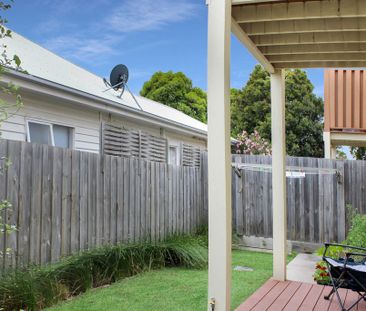 TWO STOREY HOME IN DESIRED SUBURB - Photo 1