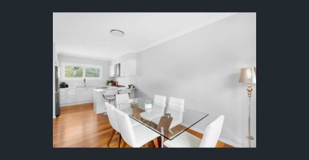 Custom Designed | Modern Townhouse - Photo 3