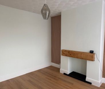 Doncaster Road, Wath Upon Dearne, S63 7AL - Photo 2