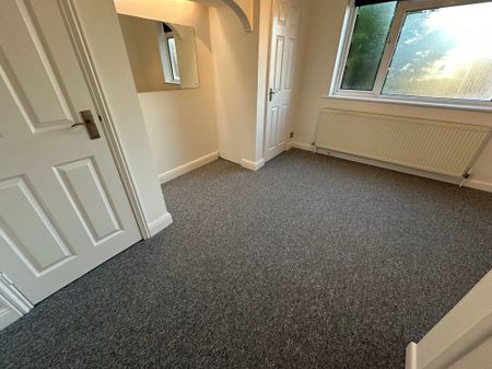 Wimborne Road, Bournemouth - Photo 3