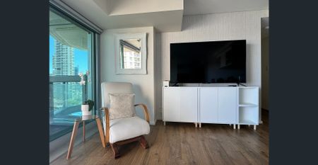 Zenith - Modern One Bed living in Potts Point w/ City and Harbour bridge view. - Photo 2