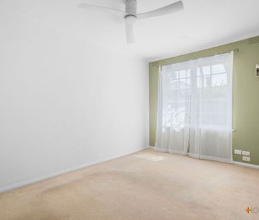 GORGEOUSLY RENOVATED | QUIET STREET - Photo 2