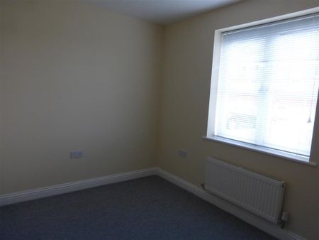 Twickenham Close, Swindon - Photo 2