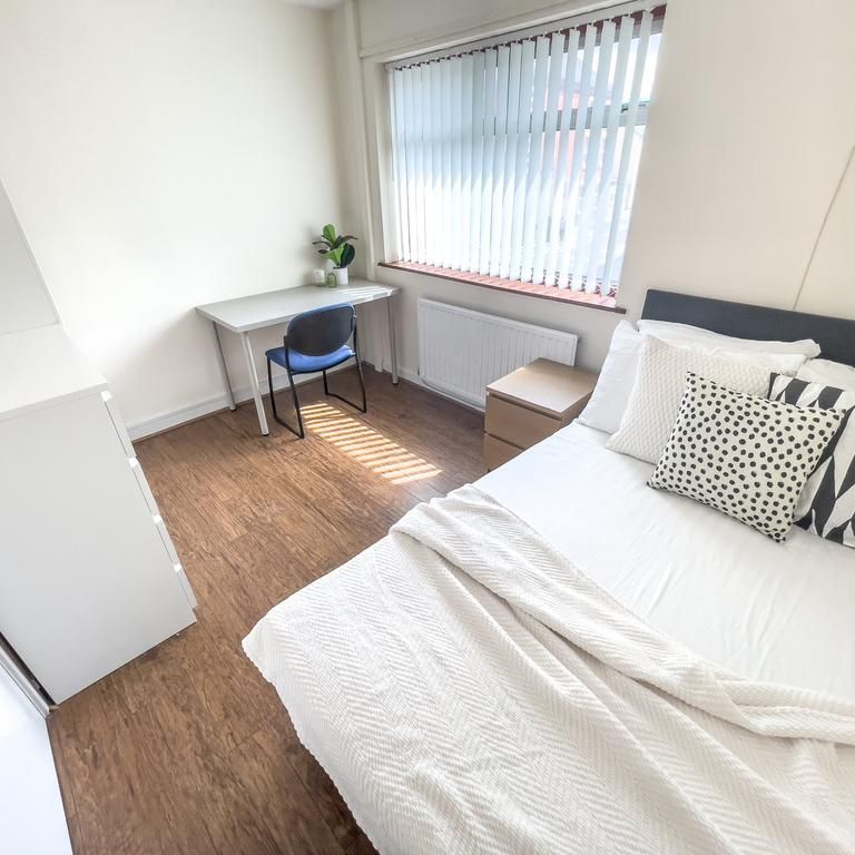 4 bedroom house share to rent - Photo 1
