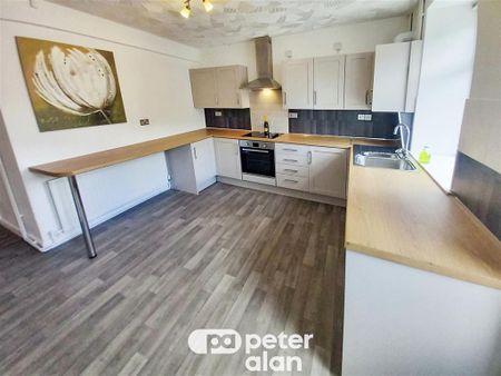 Penrhiwceiber Road, MOUNTAIN ASH - Photo 3