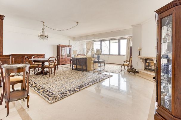 Apartamento T4 em Lisboa - Foto 1