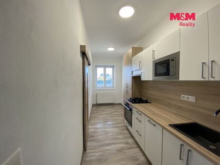 Pronájem bytu 2+1 50 m² - Fotografie 3