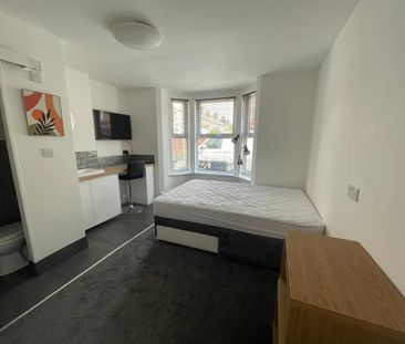 Room in a Shared Flat, Beeston, NG9 - Photo 1