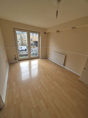 2 Bed Flat, Melville Court, SE8 - Photo 1