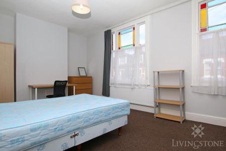 4 bedroom terraced house to rent - Photo 4