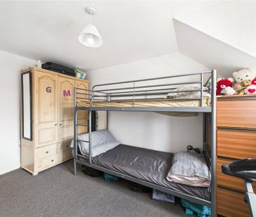 4 bedroom terraced house to rent - Photo 5