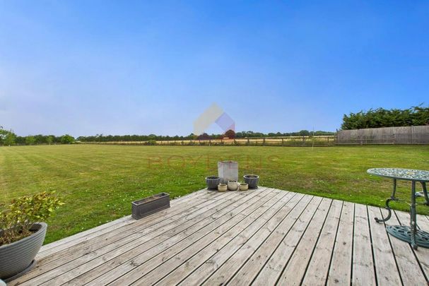 2 bedroom bungalow to rent - Photo 1