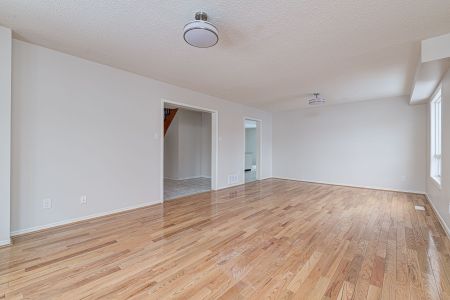 For Lease - 17 Ellen Street Unit# Main, Brampton, Ontario - Photo 4