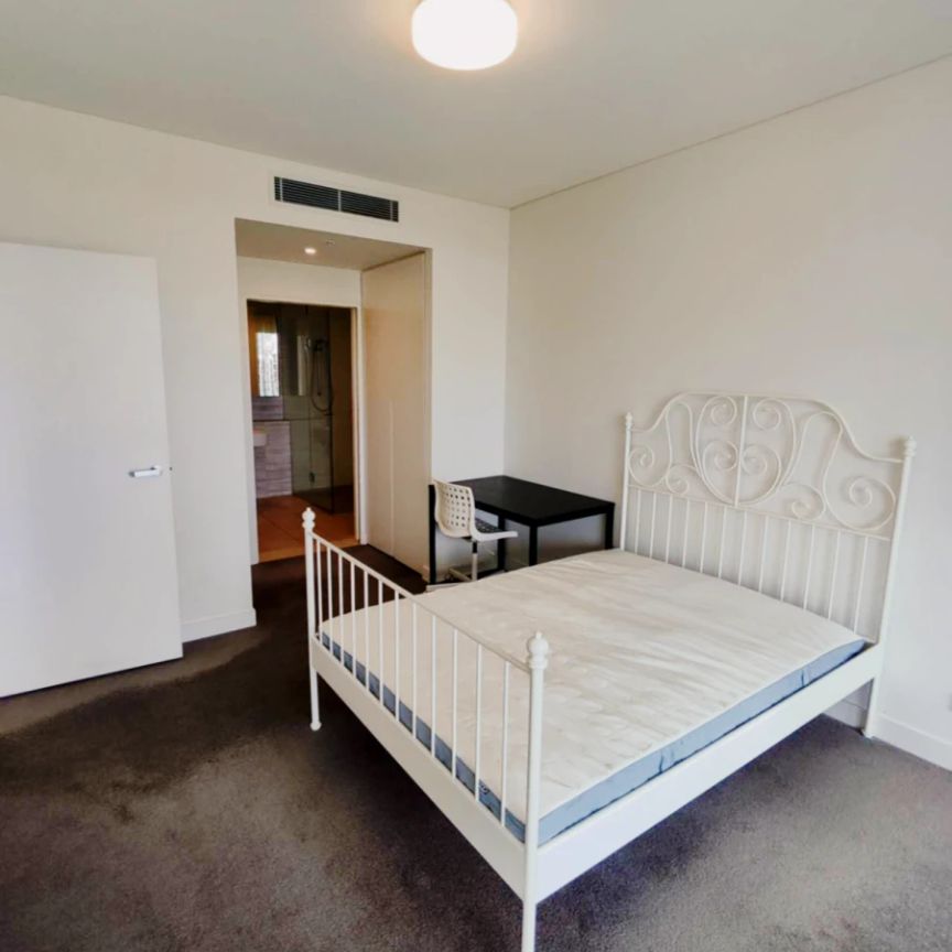 8 Ebsworth St, Sydney - Photo 1