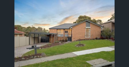 Spacious Family Living in a Peaceful Cul-de-Sac - Photo 3