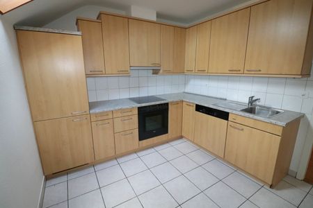 Zwischen Bahnhof SBB und Bruderholz - geräumige 3 1 /2-Zimmer-Maisonettewohnung im Dachgeschoss - Photo 5