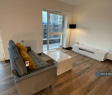1 bedroom in a flat share to rent - Photo 2