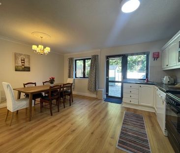 6 Marlborough Court - Photo 5