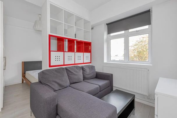 Benwell Road, Islington, London, N7 - Photo 1