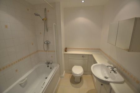 2 bedroom apartment to rent - Photo 2