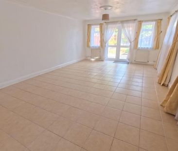 5 bedroom detached house to rent - Photo 3