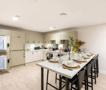 Classic Ensuite (Floors 10-19) - Photo 6