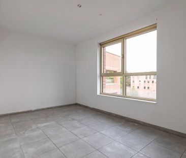 Appartement met 2 slaapkamers en terras aan Turnova - Photo 3