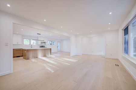 For Lease - 2417 Mississauga Road Unit# Main, Mississauga, Ontario - Photo 4