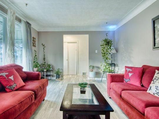 For Lease - 3664 Arlington Avenue, Niagara Falls, Ontario - Photo 1