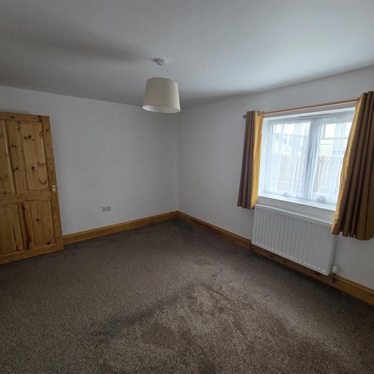 2 bedroom detached bungalow to rent - Photo 1