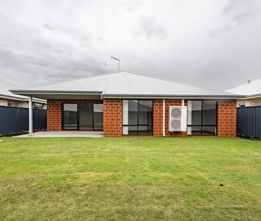 Spectacular Family Home in Great Location - Photo 4