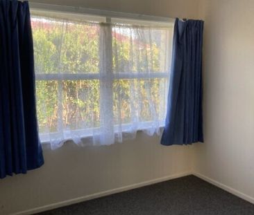 Welcome to your cozy unit in the heart of Hillcrest, Hamilton! - Photo 5