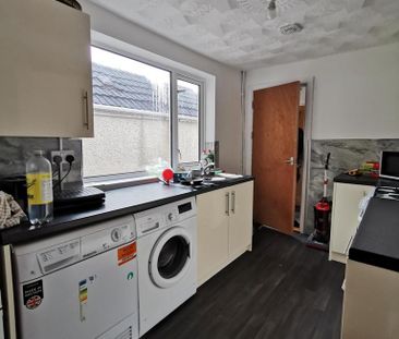 3 bedroom house to rent - Photo 2