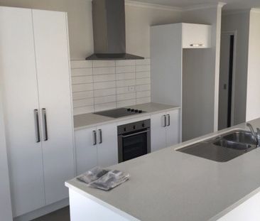 13 Parton Road, Pukekohe - Photo 1