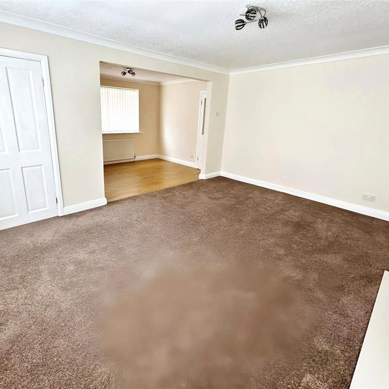 2 bedroom bungalow to rent - Photo 1