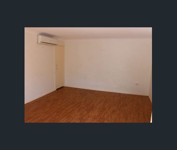 2 Bed Unit in Prime Location! - Photo 1