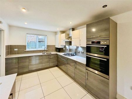 4 bedroom detached house to rent - Photo 5