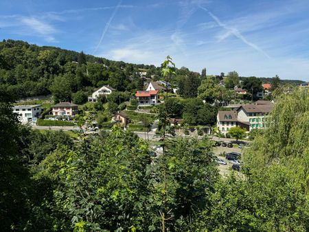 Appartement de 4 pièces de 173m2 avec poutres apparentes - Photo 2