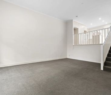 11 Park Lane, South Yarra. - Photo 5