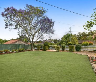 Spacious Family Home with a Generous Backyard - Photo 6