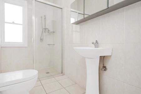 Well Presented 4 Bedroom Home - Photo 5