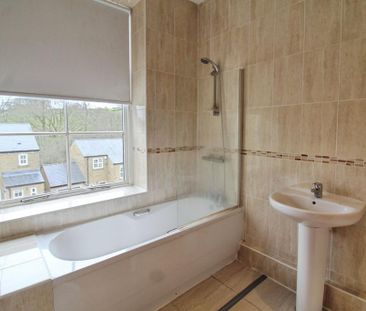 2 bedroom penthouse to rent - Photo 4
