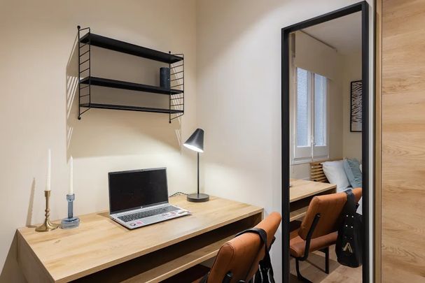 Carrer de Còrsega, Barcelona, Catalonia 08037 - Photo 1