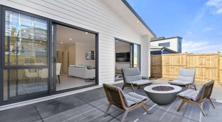 Single-Level 3-Bedroom Home with Garage - Photo 5