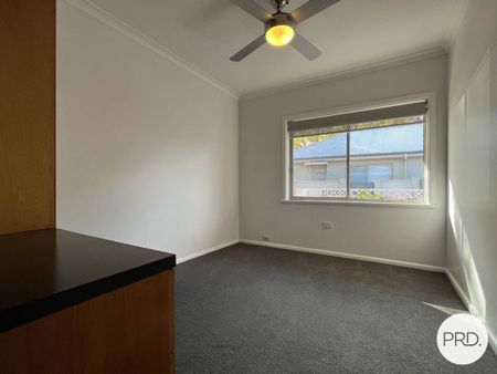 CENTRAL ALBURY LIVING! - Photo 5