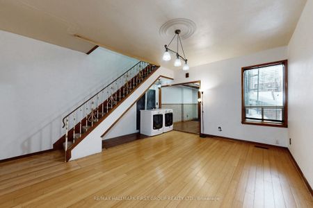 480 Lansdowne Avenue - Photo 2