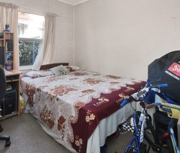 Two bedroom townhouse close to city - Photo 5