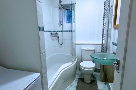 Otterburn Gardens, Isleworth, TW7 5JQ - Photo 5