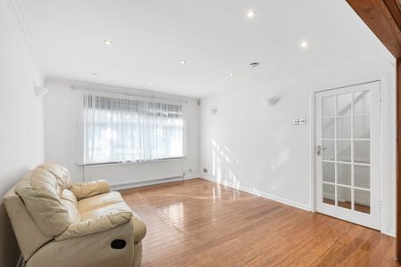 Shaftesbury Avenue, Kenton, Harrow, HA3 - Photo 5